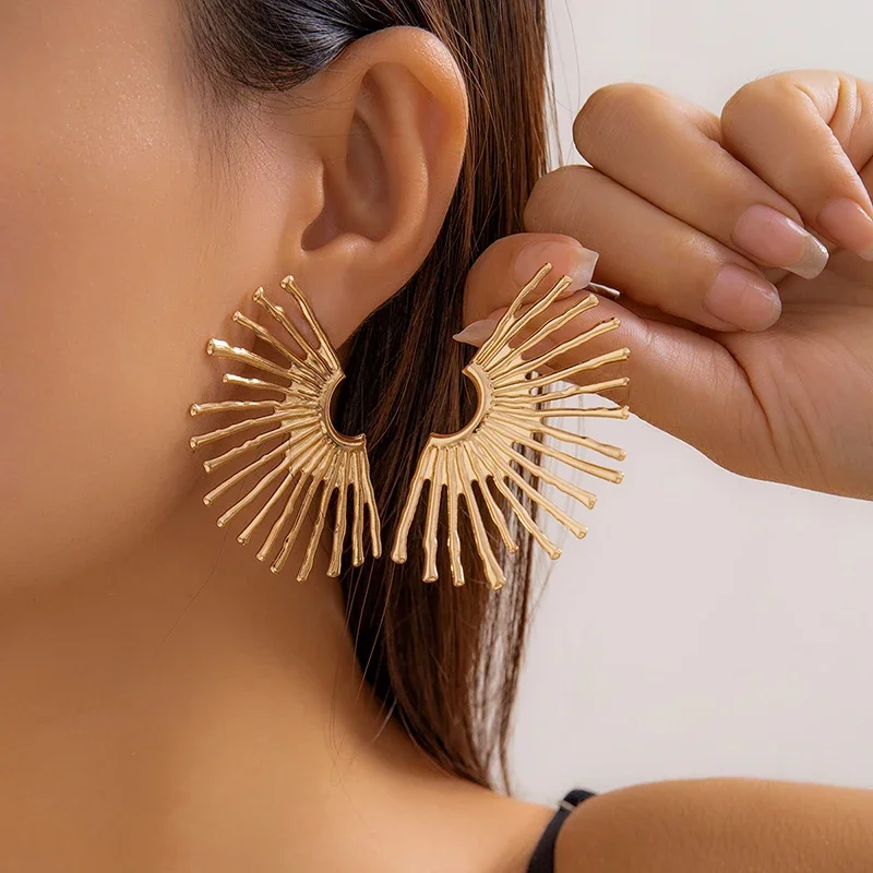 Punk Fan Burr Thorny Lines Stud Earrings for Women Fashion Jewelry Minimalist Accessories