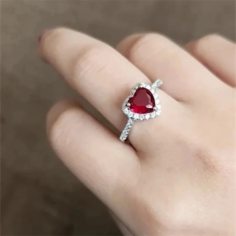 CC Rings For Women Blue Jewelry Box Packing for Drop Shiping Red Heart Cubic Zirconia Stone Wedding Party Accessories CC829