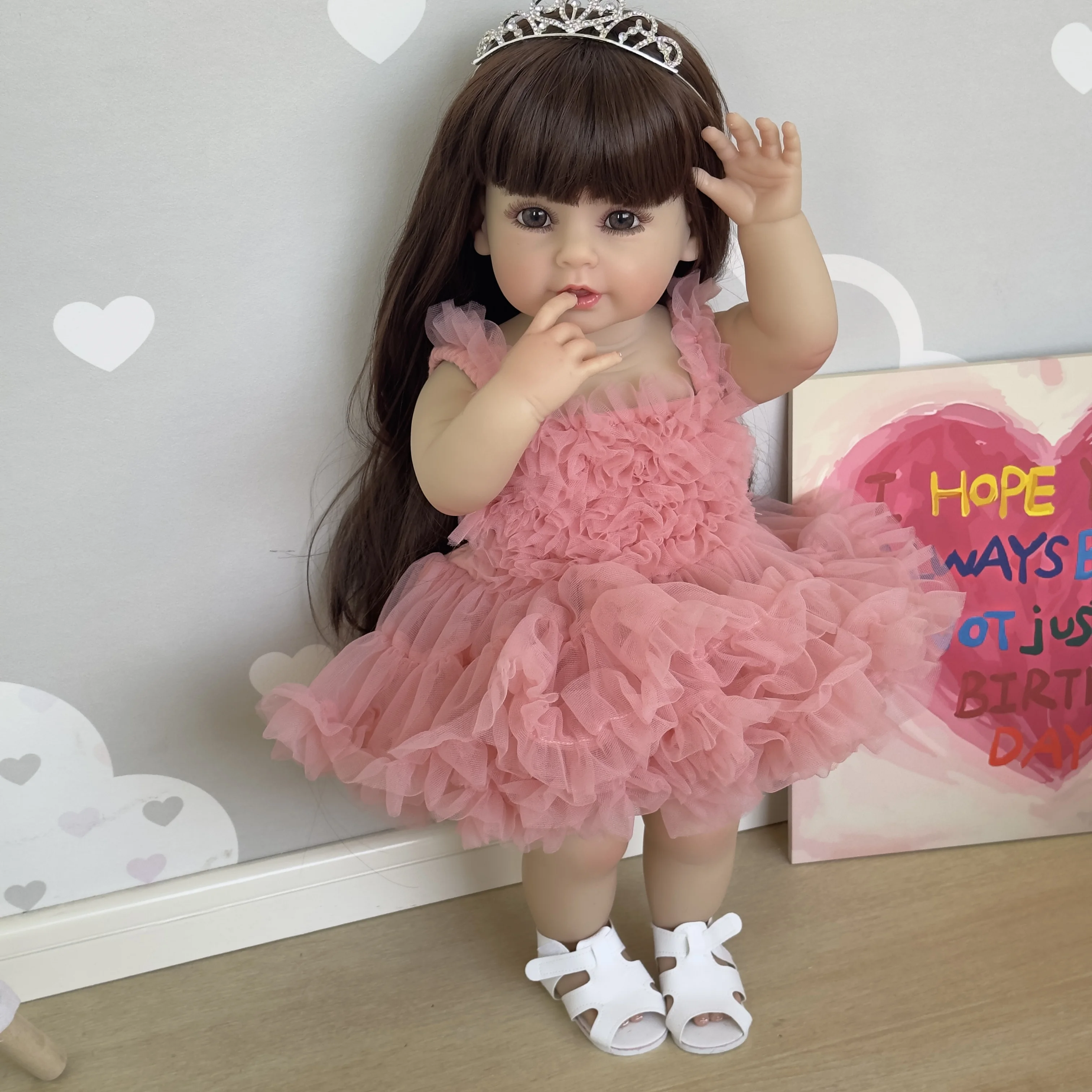 NPK 55CM Ganzkörper süße Prinzessin weiches Silikon Vinyl Reborn Stand Kleinkind Mädchen Puppe lebensechte wirklich Babypuppe mit rosa Kleid