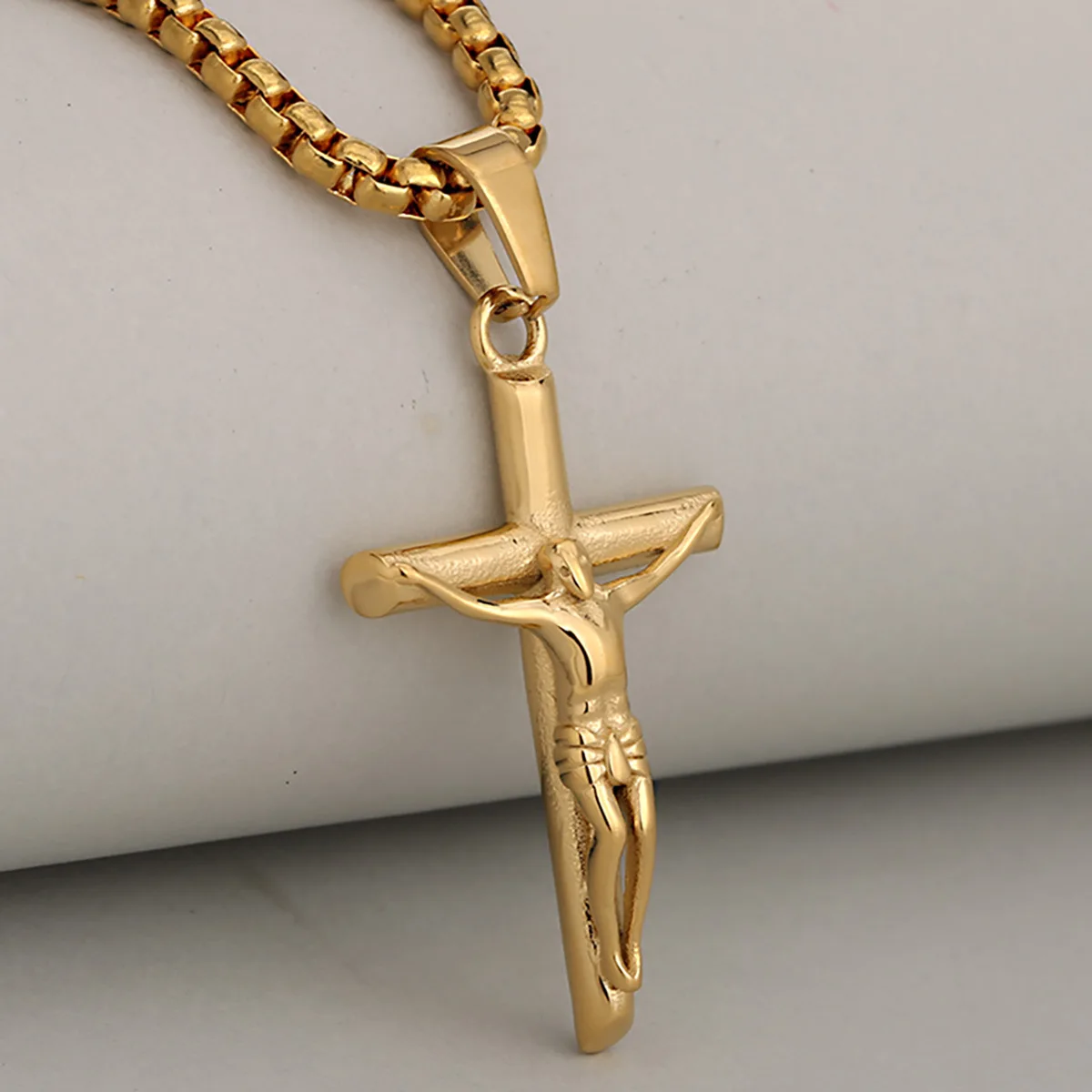

Selected Gift Stainless Steel Gold-Plated Anti-Fade Men's Cross Pendant Necklace For Men And Women, Decent & Sincere