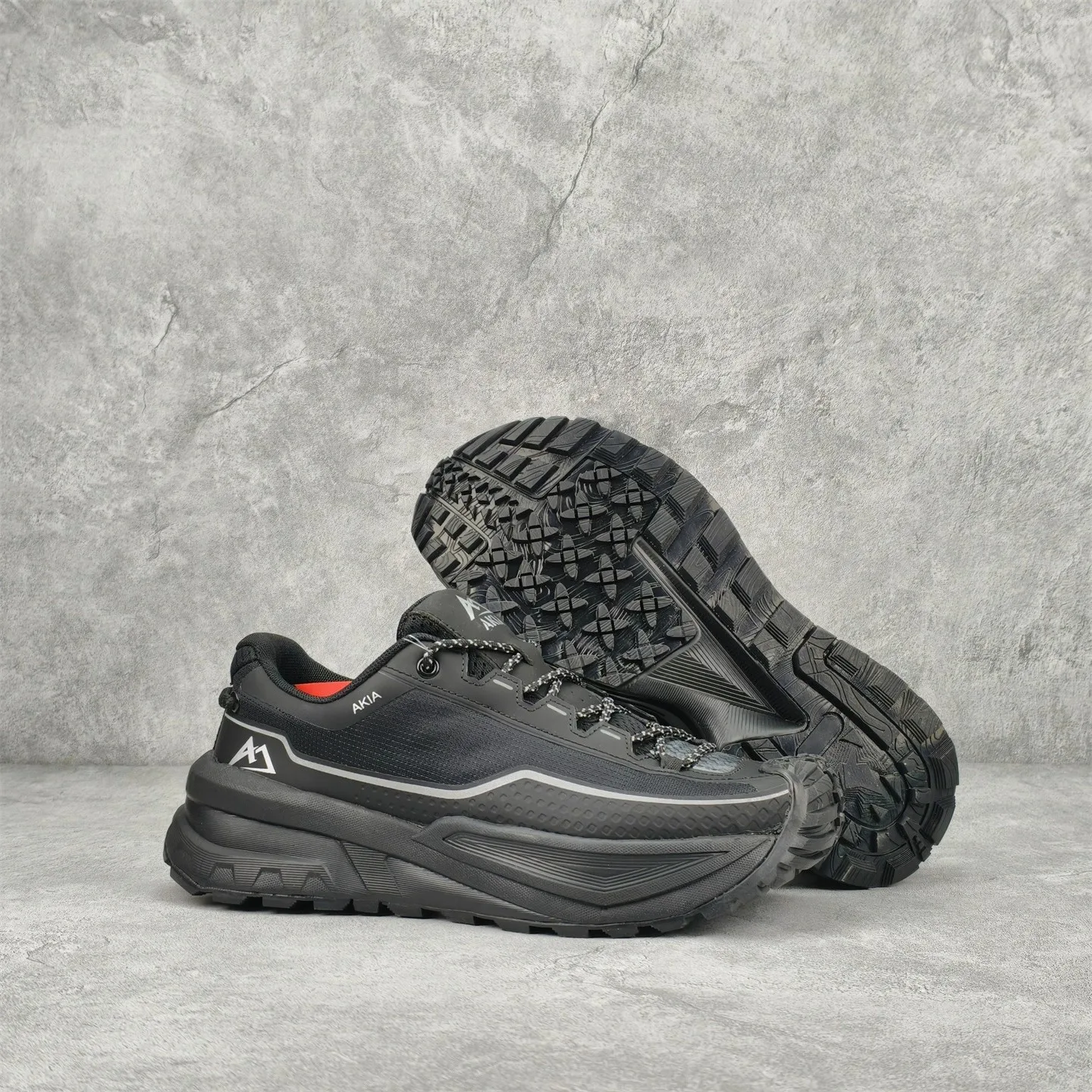 Anti-slip hiking shoes for men and women Lightweight thick-soled comfortable and durable trainers Walking shoes Sports trainers