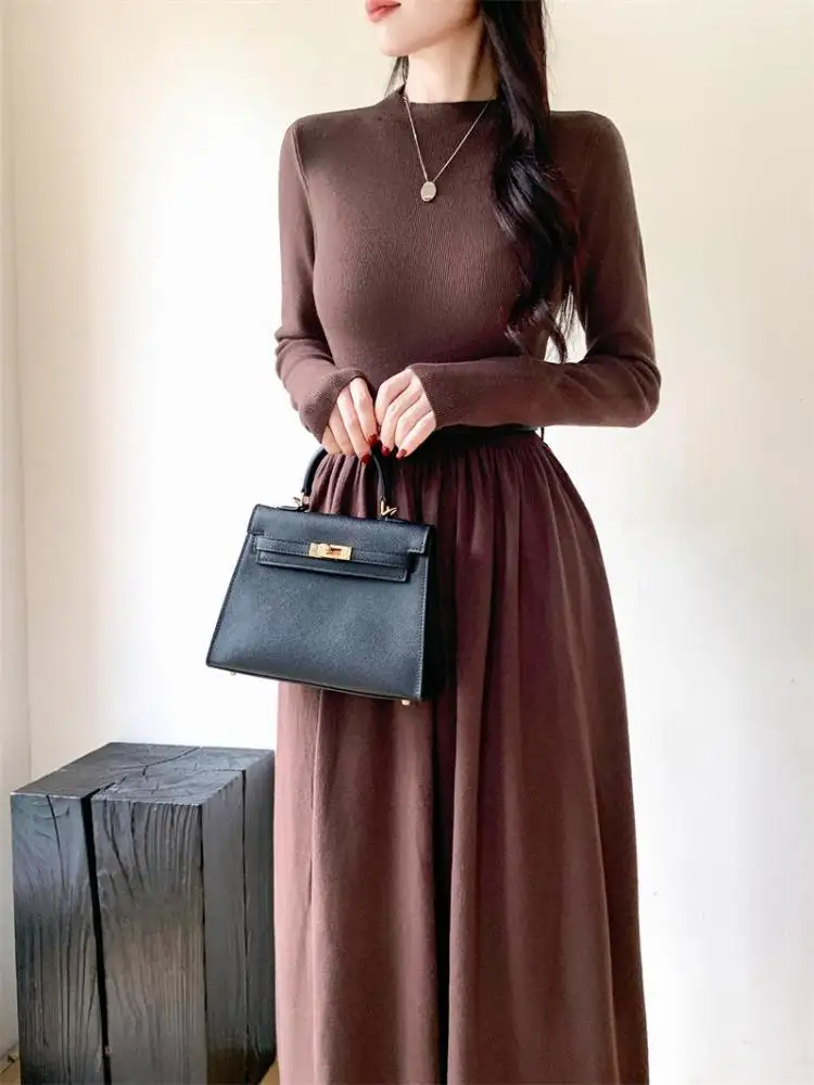 

Осень-зима 2025 г., женские уличные халаты, женские элегантные однотонные плиссированные трикотажные платья макси, повседневные платья с круглым вырезом и длинными рукавами