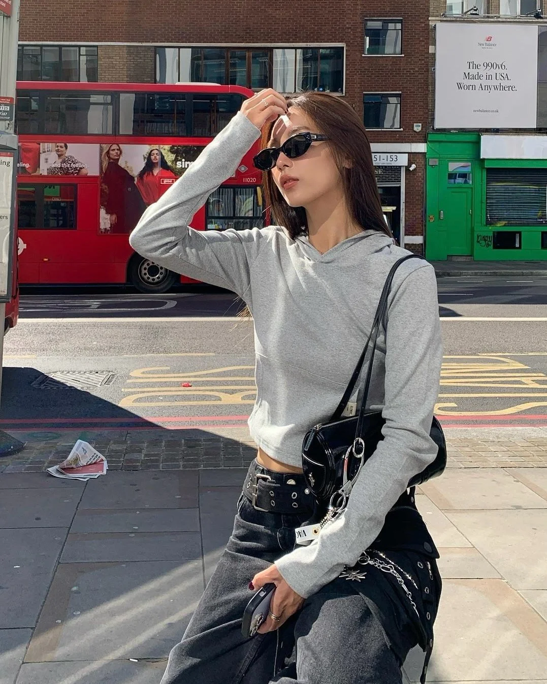 هودي كاجوال بأكمام طويلة من جلو*ني، قميص أساسي بلون سادة، سترة نسائية عصرية للخريف من القطن، نمط الشارع مع نقش مخطط