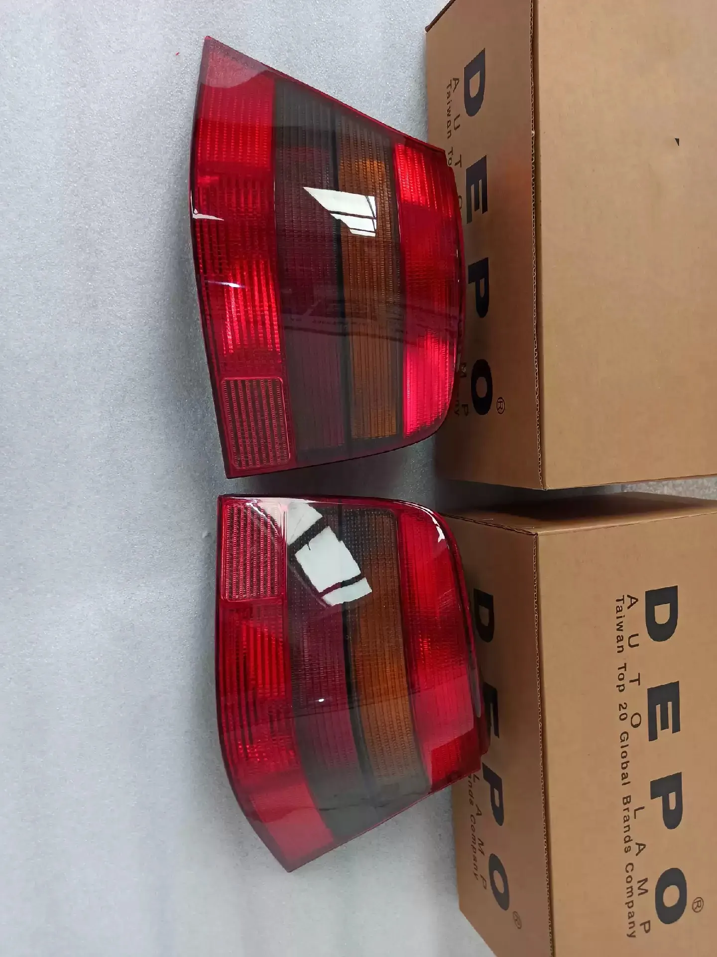 Car Rear Light Taillight tail light for Volkswagen vw golf 4 Tail lamp Brake lamp reverse light Turn signal