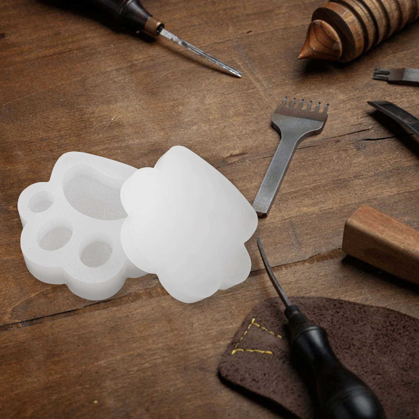 

1 Set Of Cat Paw Mold For Diy Crafting Thick Resin Base Shaping Tool Strap Making Mold Jewelry Craft Accessory