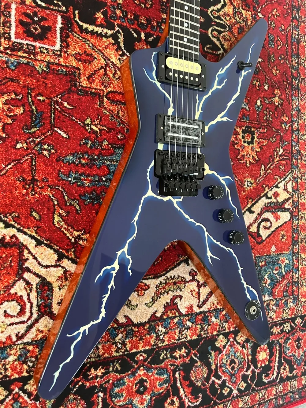 Fast Ship OEM 6 Strings Darrel ML Guitar Blue Lightning Floydrose Vibrato guitar