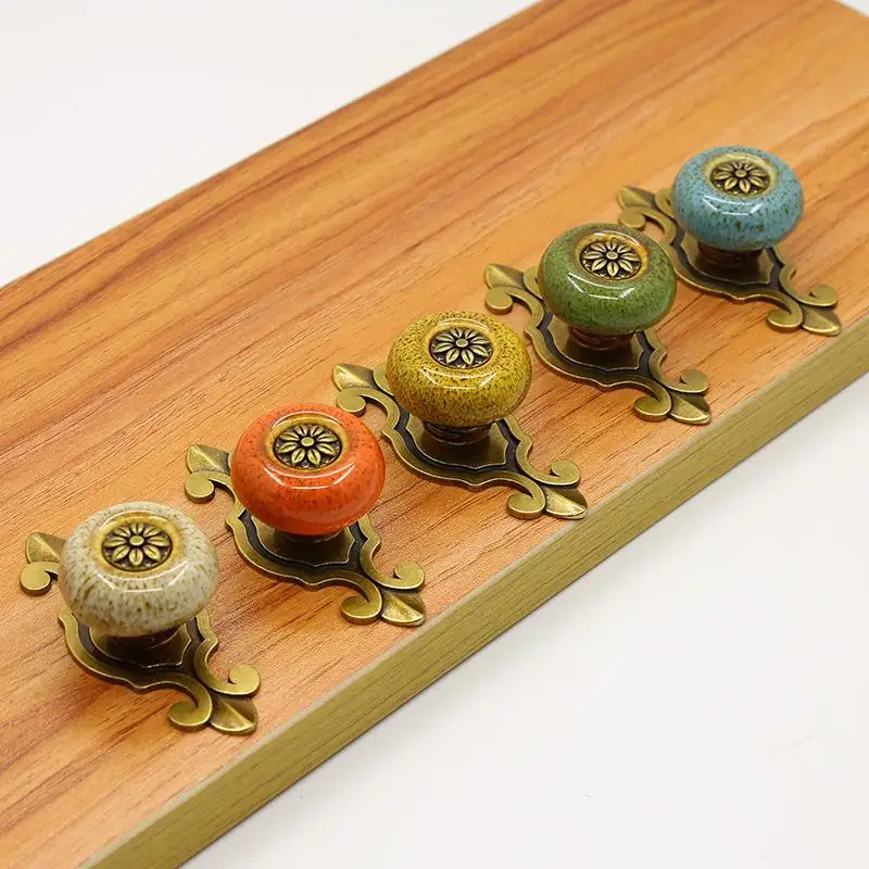 Creative Single Hole Ceramic Knob Ethnic Style Antique Bronze Ceramic Flower Pull Handle For Cabinet