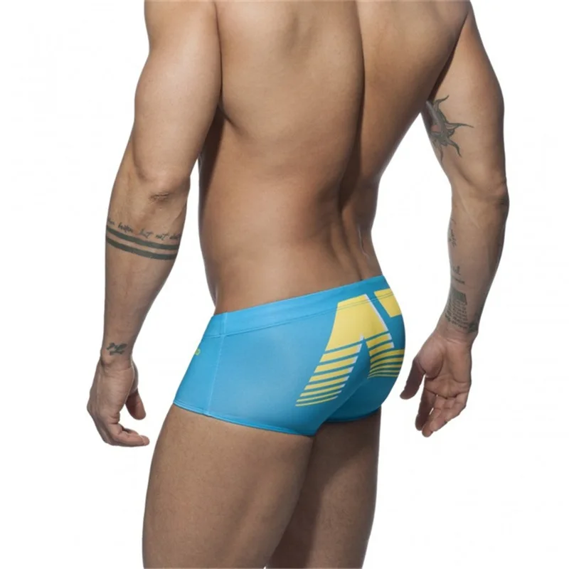 سروال سباحة رجالي منخفض الخصر ، ملابس سباحة سريعة الجفاف ، شورت مطبوع رقمي ، ملابس سباحة على شكل كوب ، زاوية مسطحة ، مثير
