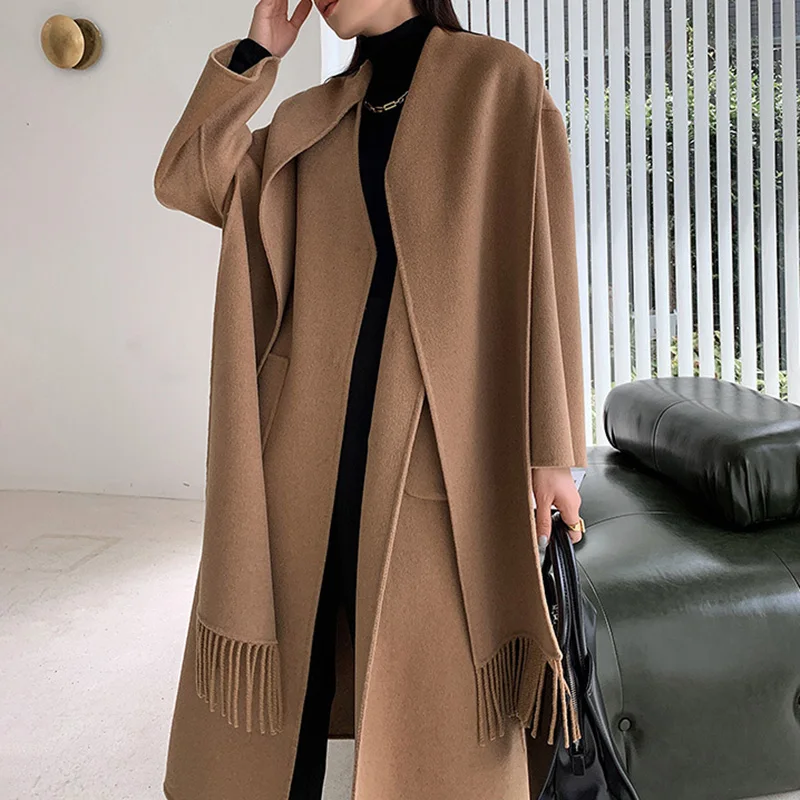 Lady Elegant Winter Wool Coat Fashion Trench Coat with Scarf Women Overcoat Tassel S5791