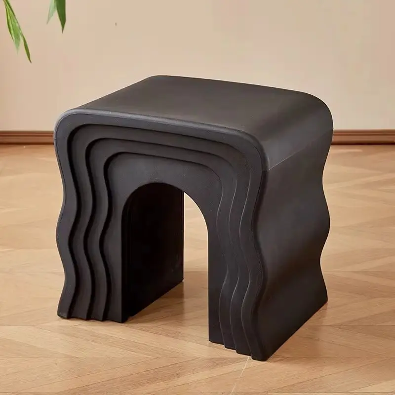 

Цельный формованный пластиковый журнальный столик с волнистой кривой, кремовый, в скандинавском стиле для небольшой квартиры, гостиной, журнальный столик