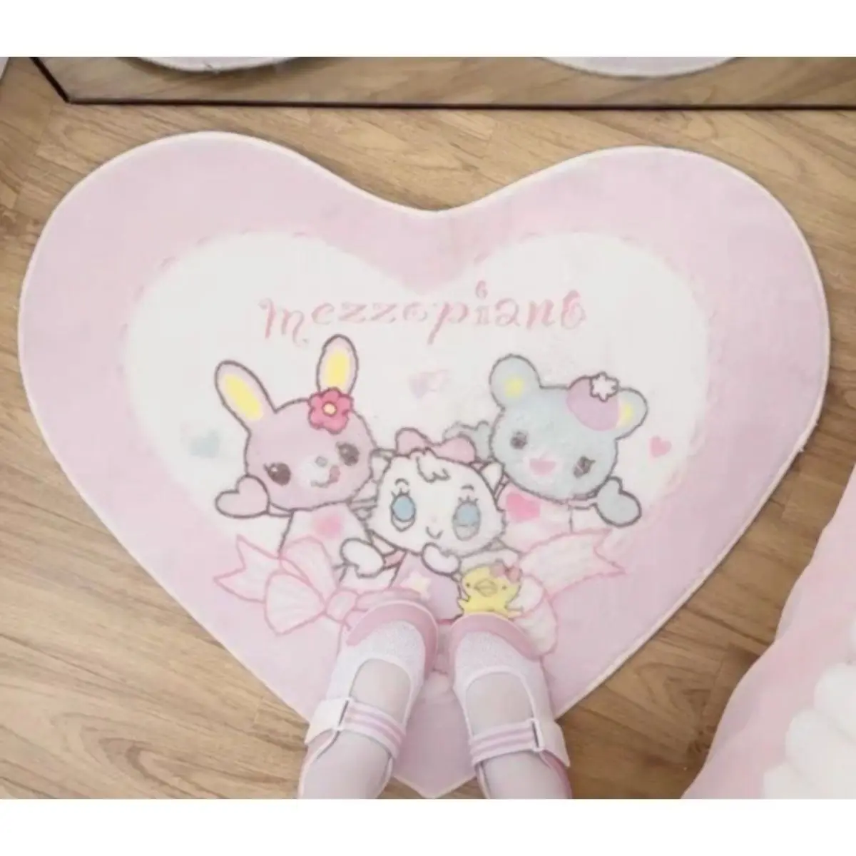 Japanese Cartoon Mezzo Love Shape Carpet Lolita Cute Sweet Girl Fluffy Home Mats Imitation Cashmere Y2k Floor Mat