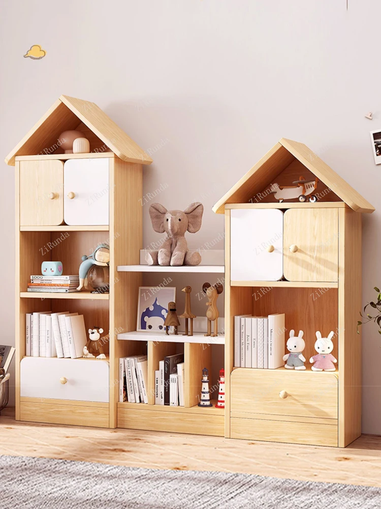 *Livros ilustrados infantis estão em prateleiras para casa