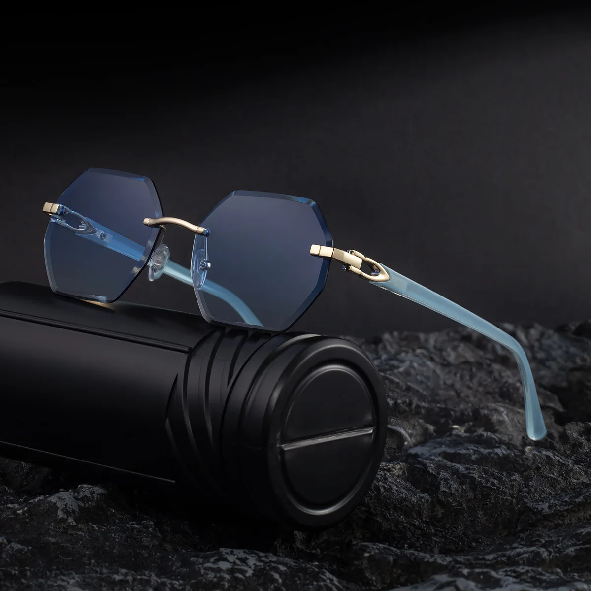 

2025 New Men's Sunglasses Fashion Polygonal Frameless Diamond Edged Glasses Retro Driving Sunglasses Men