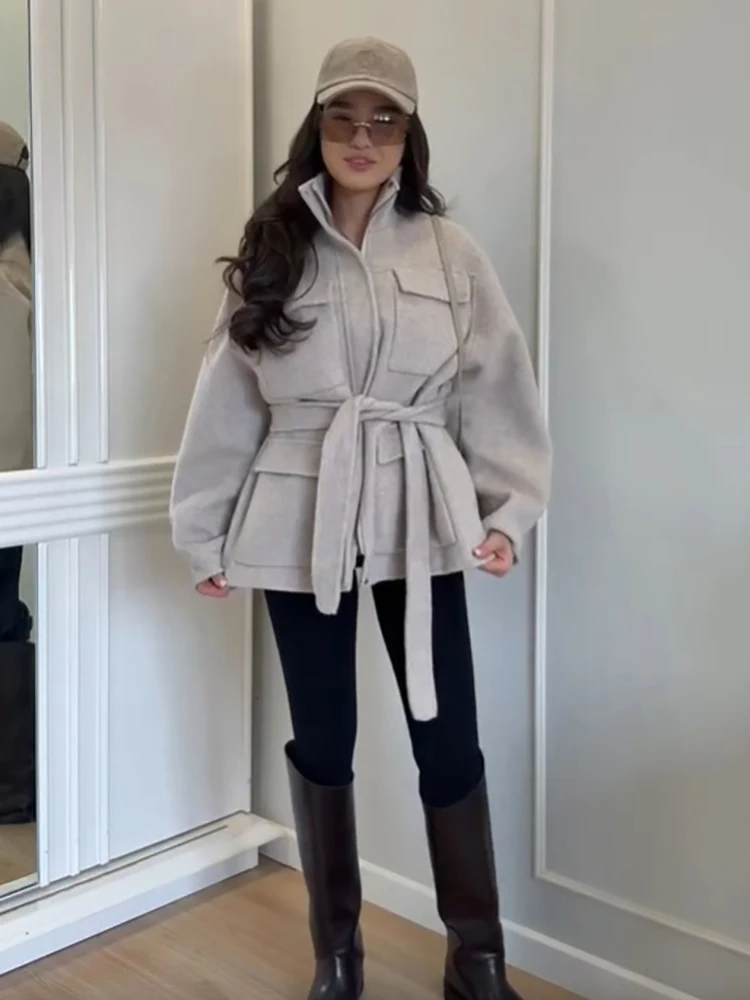 Women Solid Color Stand Collar Loose  Short Jacket Multi Pocket Belted Waist Tie Casual Outerwear Chic Fall Winter Daily Outfit