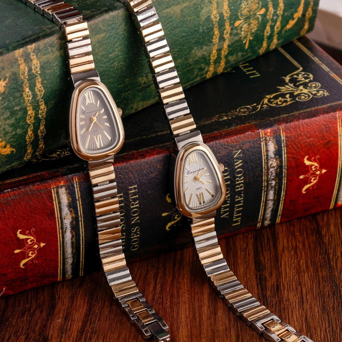 Jam Tangan Wanita Modis Dial Bentuk Tetesan Air Gelang Emas dan Perak Berjalin Desain Elegan Hadiah Sempurna untuk Ibu dan Pacar