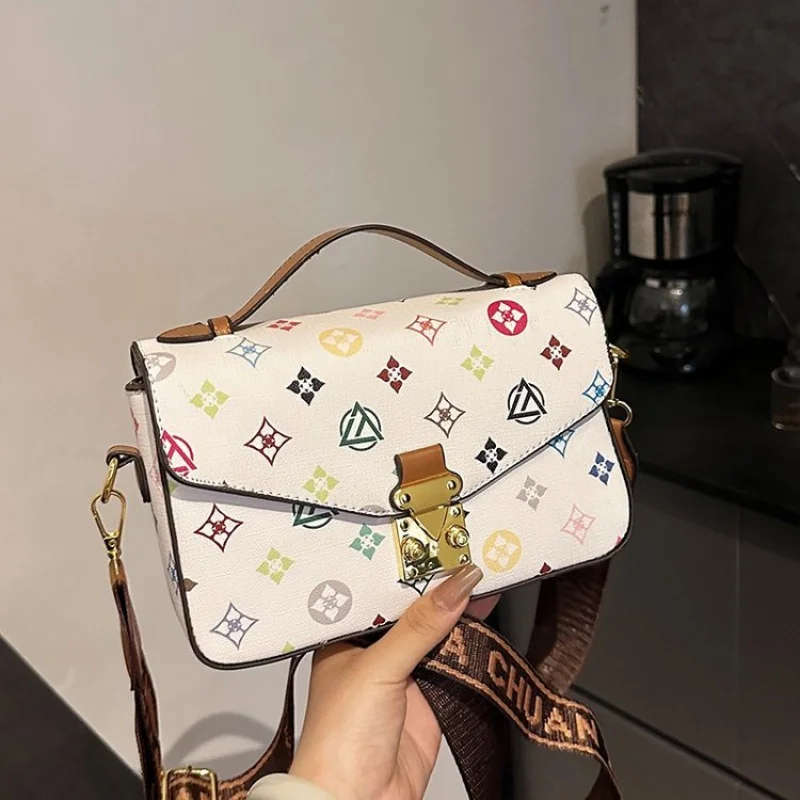 

Шикарный стильный простой клатч для женщин, вечерний шикарный мини-дизайн и модный винтажный буквенный логотип