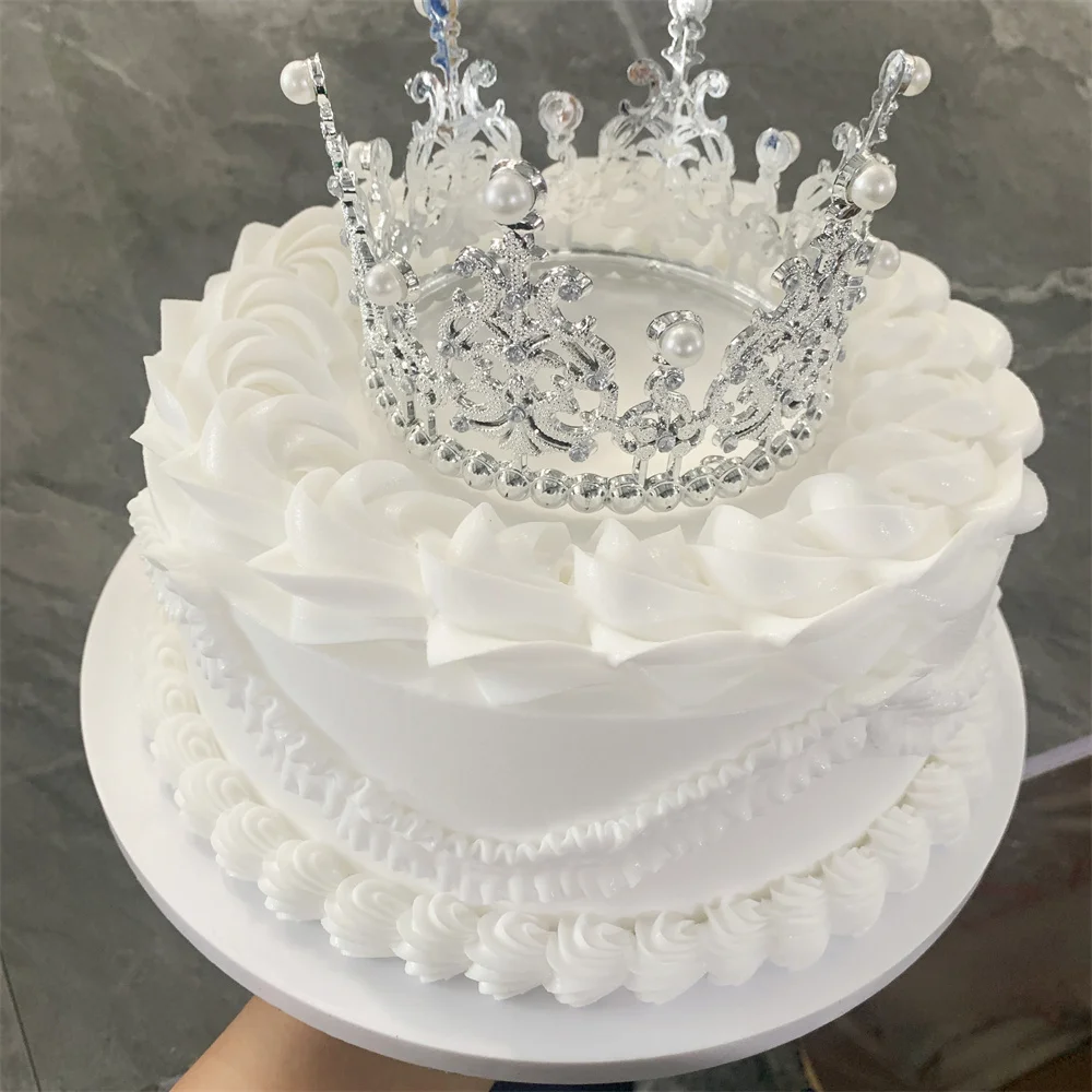 8-inch Koreaanse stijl bruiloft gazon ceremonie banket eenvoudige puur witte cake crème bies kroon model verjaardag schieten rekwisieten