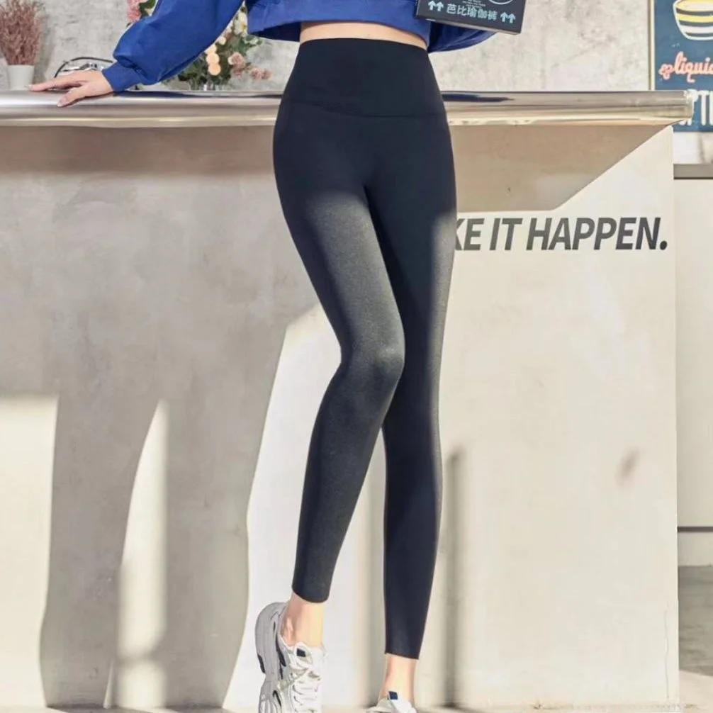 Lalla Calças femininas de ioga com forro Fce, design de pele arca, inverno, quente, levantamento de bunda, cintura alta, nove pontos, calças de tecido de nylon