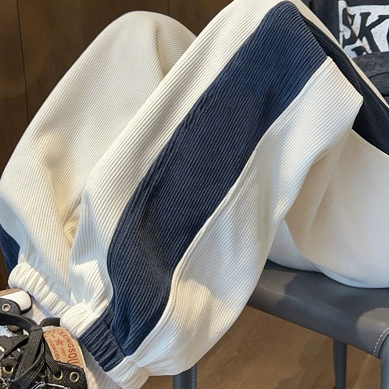 

Мужские вельветовые повседневные брюки для бега, цветной блок + винтажная ткань, подходит для весенней и осенней повседневной носки/компьющейся одежды, модный для выходных, легко создавать повседневный и модный стиль, вельветовая ткань имеет встроенную ви