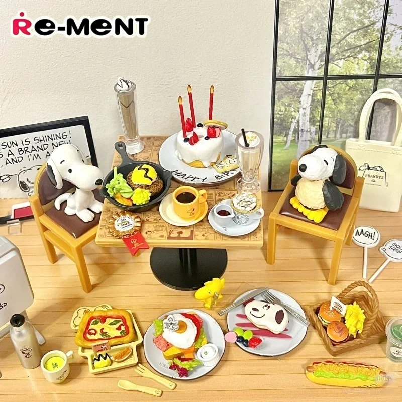 โมเดลจิ๋ว รีเมนท์ ฉากสนูปปี้พบกับเพนท์สที่ร้านกาแฟ ฟิกเกอร์โชว์ ของเล่นไข่เซอร์ไพรส์ กล่องสุ่ม ของสะสม ฟิกเกอร์สนูปปี้