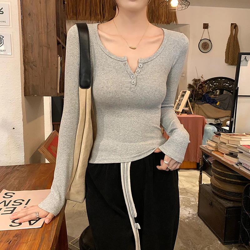 AOSSVIAO 2026 Herbst Damen T-Shirt Stilvolles Langarm-Shirt in Unifarbe mit O-Ausschnitt, schmal geschnittenes Basic-Top, vielseitiges Layering-Oberteil. – Detail 17