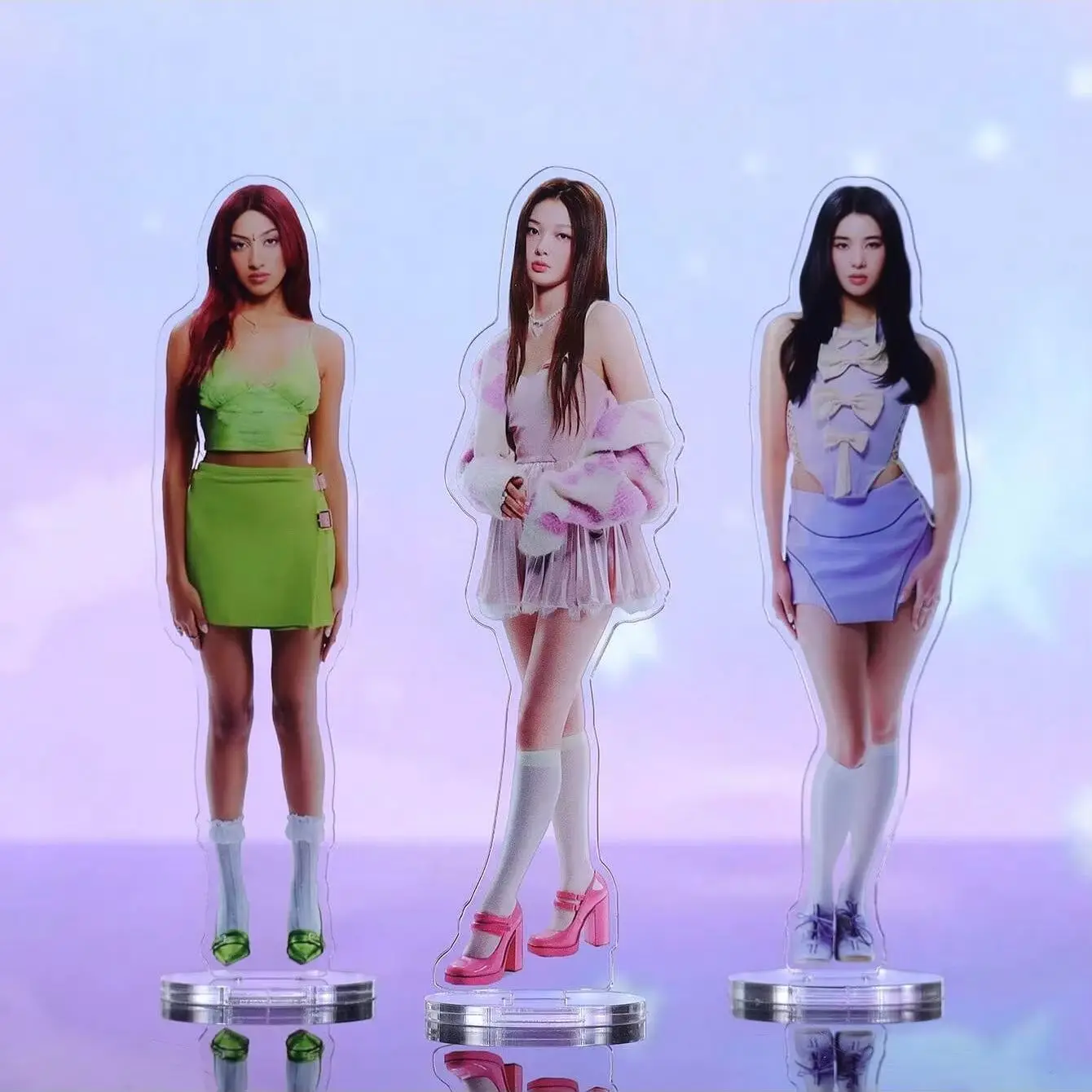 KATS Standee, Kpop Standee, Manon, Lara, Megan,Sophia, Yoonchae, 2D Double-Sided Film Acrylic Stand Desktop Decor Car - view 4