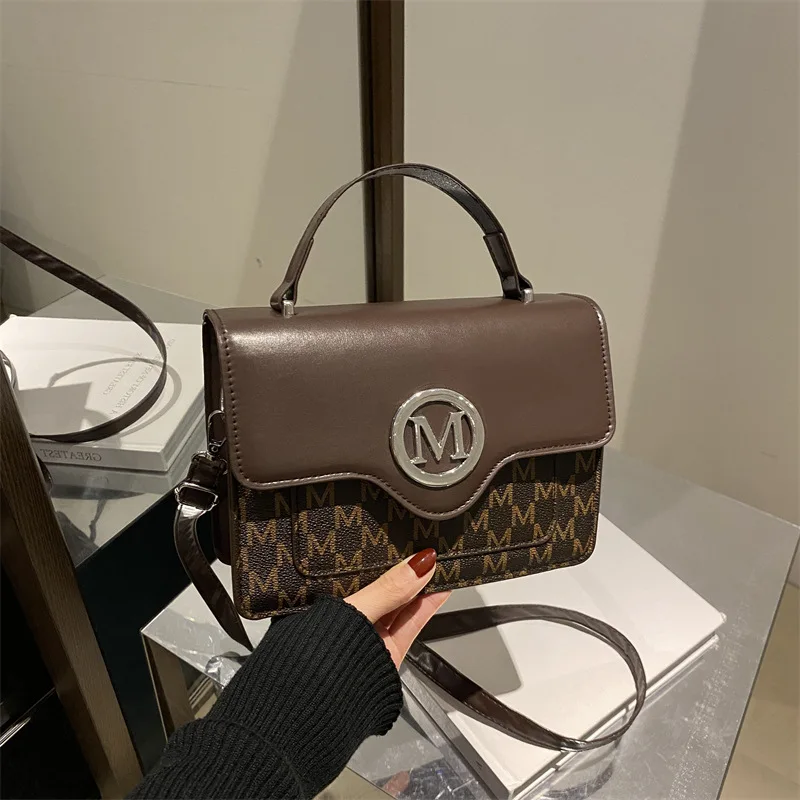 

2025 New Women's Spacious Small Square Bag, Adjustable Strap Crossbody Bag, Versatile Underarm Tote for Work Commute & Daily Use