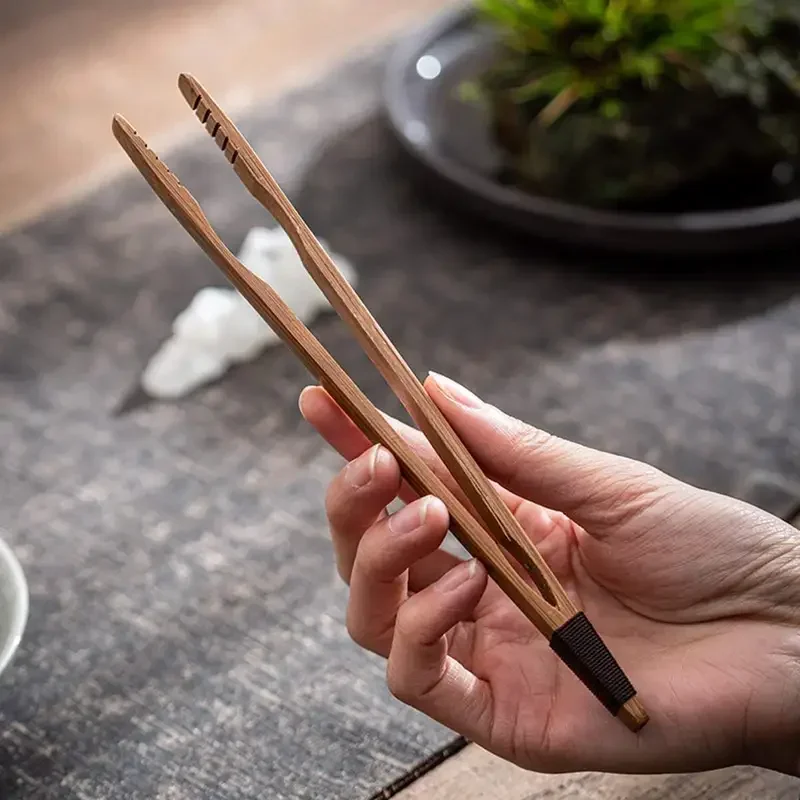 قطعة واحدة من ملقط شاي الخيزران - مشبك شاي خفيف الوزن مصنوع يدويًا ومتين طبيعيًا لسهولة التعامل معها