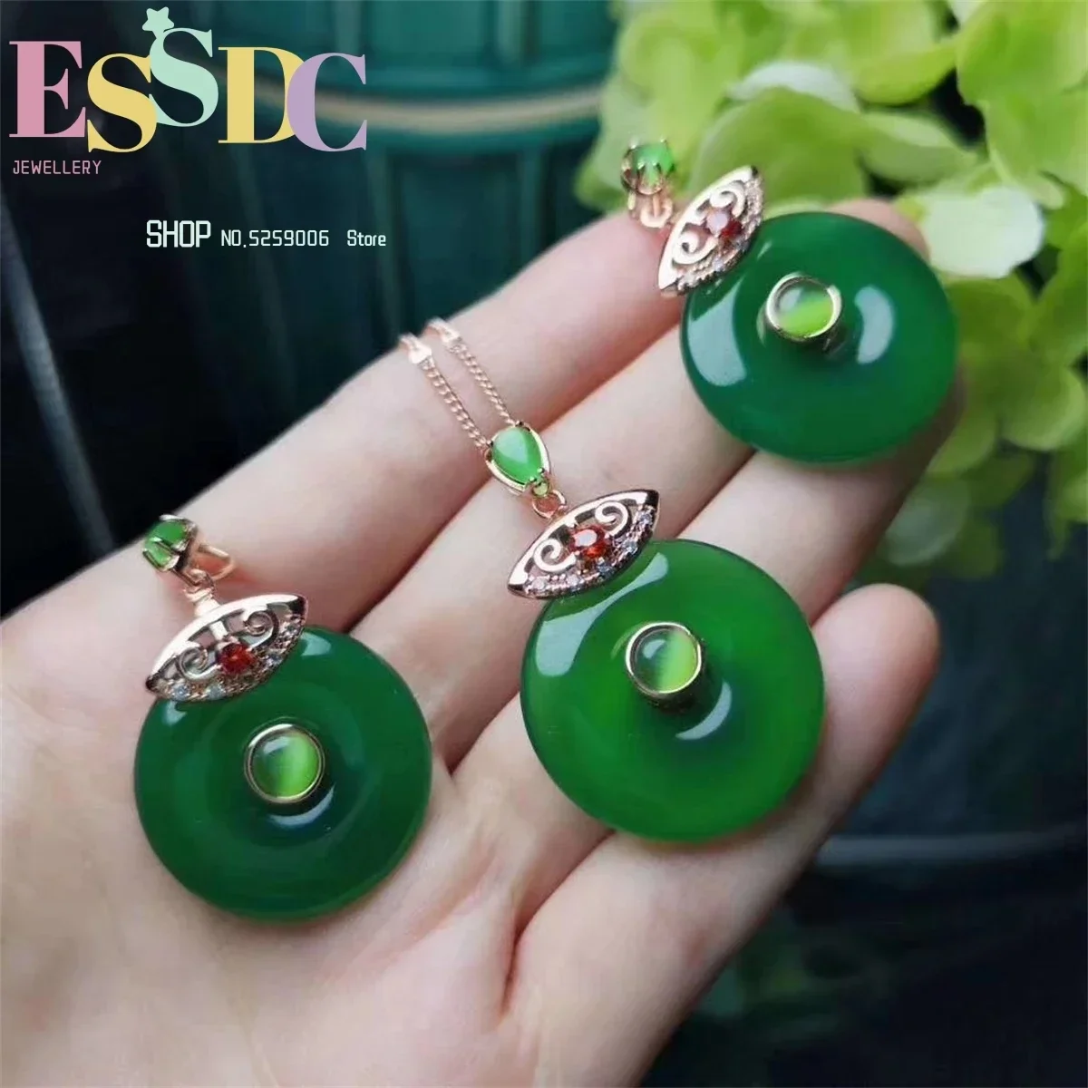 Chalcedony Color Silver Inlaid High Ice Powder Safety Buckle Pendant White Green Chain Wholesale Necklace Women's Fashion  Charm