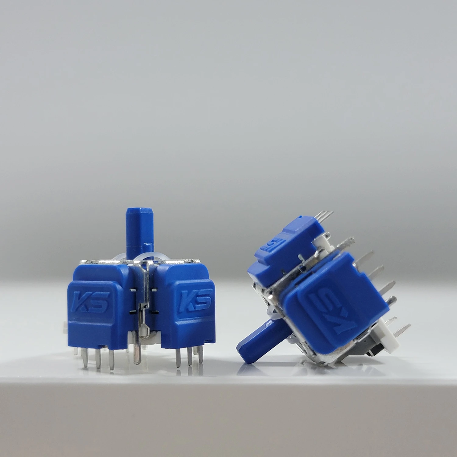 

2-10PCS K-Sliver TMR Electromagnetic Joystick for Switch Pro Hall Effect Joystick Tunnel Magnetic Resistance TMR Joystick Analog