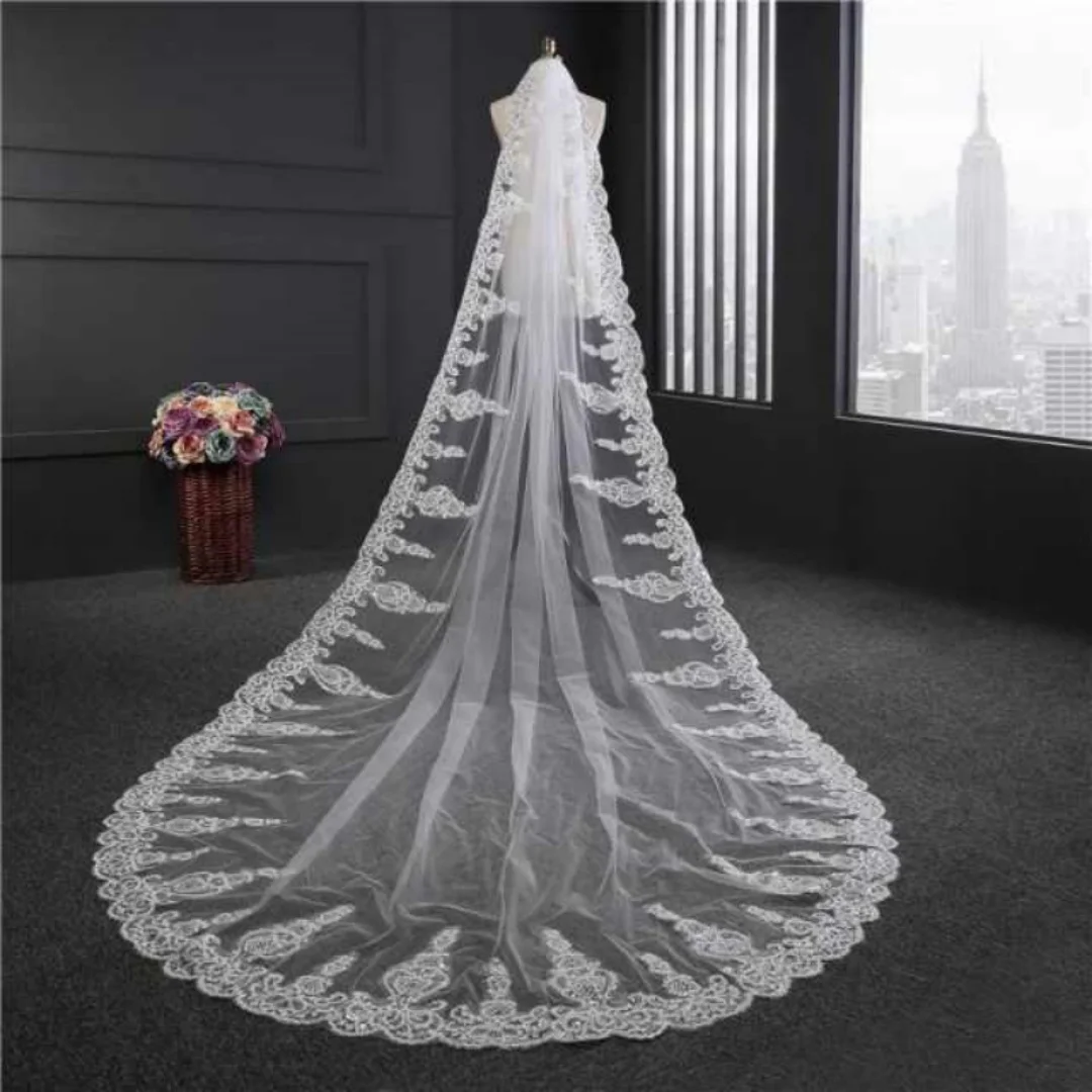 Sequins Lace Appliques Edge Bridal Veils One Layer Cathedral Length Wedding Veils Soft Tulle Wedding Accessories Custom Made