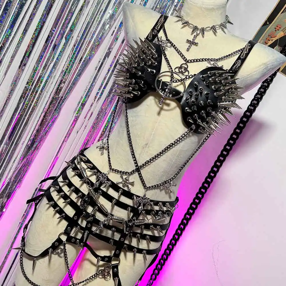 

E-Girls Y2K Веганские кожаные топы Готические жгуты Цепочка на бак Эмо Ручная работа Harajuku Панк Рок Заклепки с шипами DIY Хип-хоп Гранж