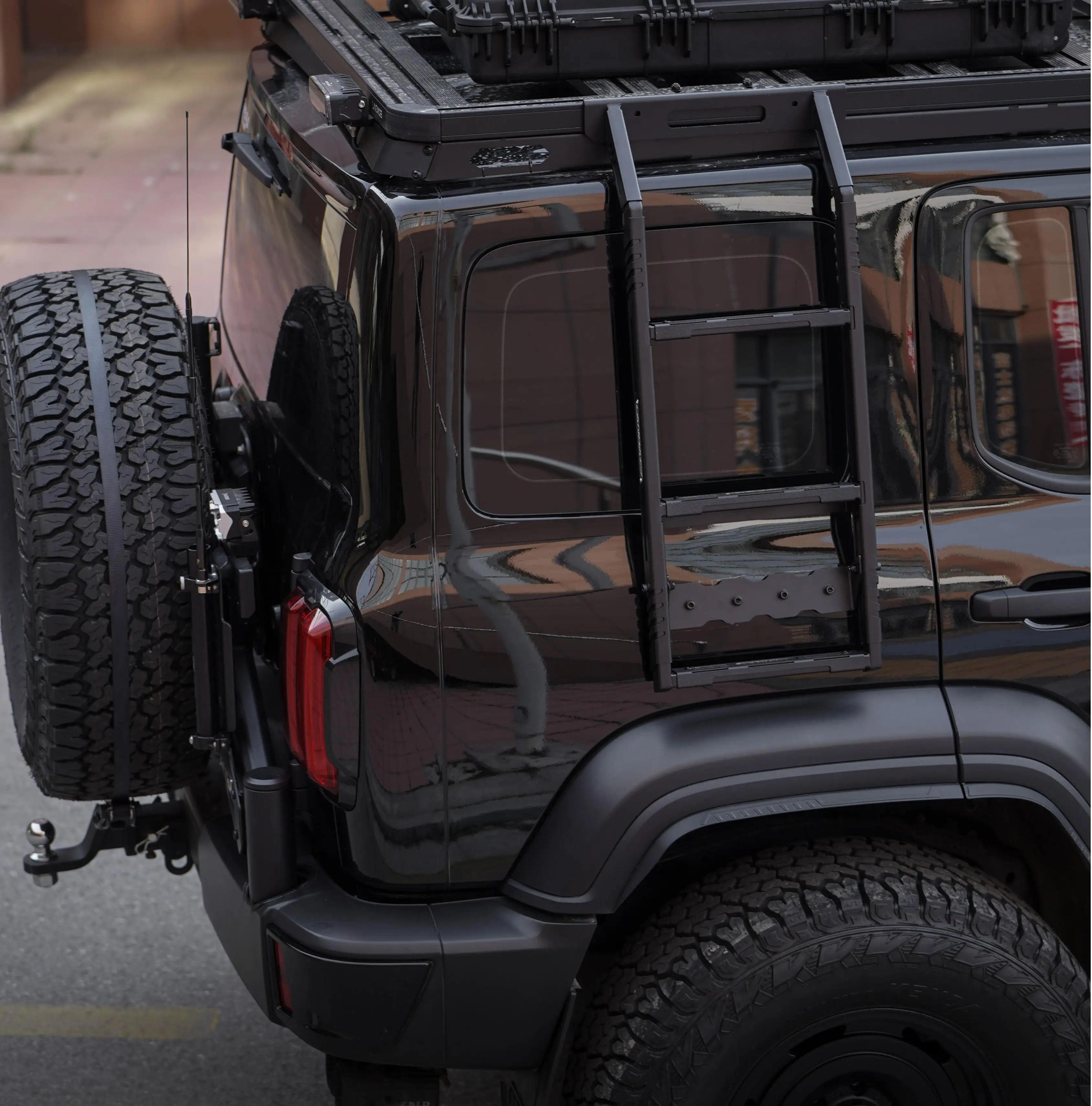 

Factory High Performance Offroad Roof Rack Side Climbing Ladder Offroad Ladder Rear Ladder for 300
