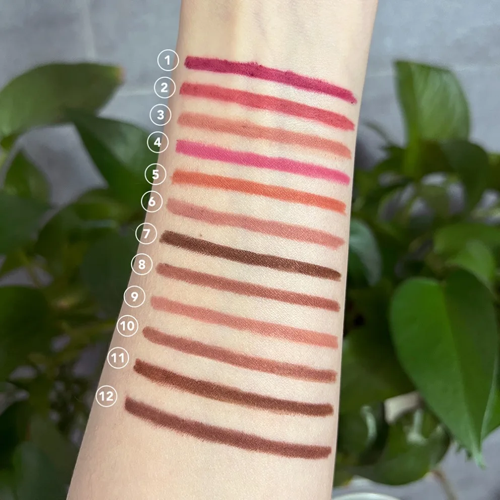 ครีมมังสวิรัติ Lip Liner ฉลากส่วนตัวกันน้ํา Long Lasting Matte Lipliner แต่งหน้าโลโก้ที่กําหนดเองขายส่ง