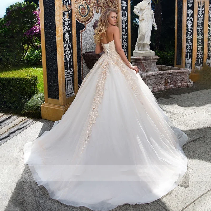 Seksowna suknia ślubna w stylu retro Sweetheart bez ramiączek koronkowa aplikacja linia suknia ślubna księżniczki Off ramię suknia ślubna Customizati