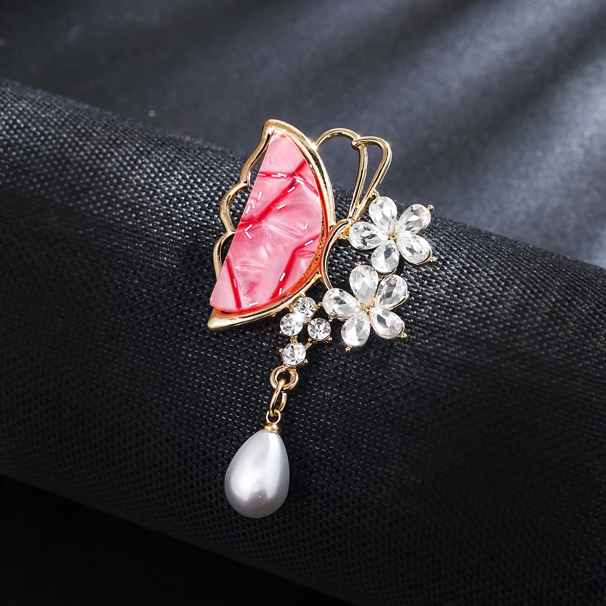 

Роскошный темперамент, жемчужный кулон, брошь-бабочка, аксессуары для платья, воротник-брошь, антибликовый женский