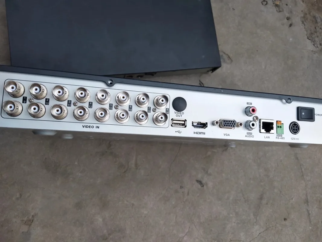 16-Channel network coaxial analog surveillance video recorder DS-7816HGH-F2 SNH dual disk position