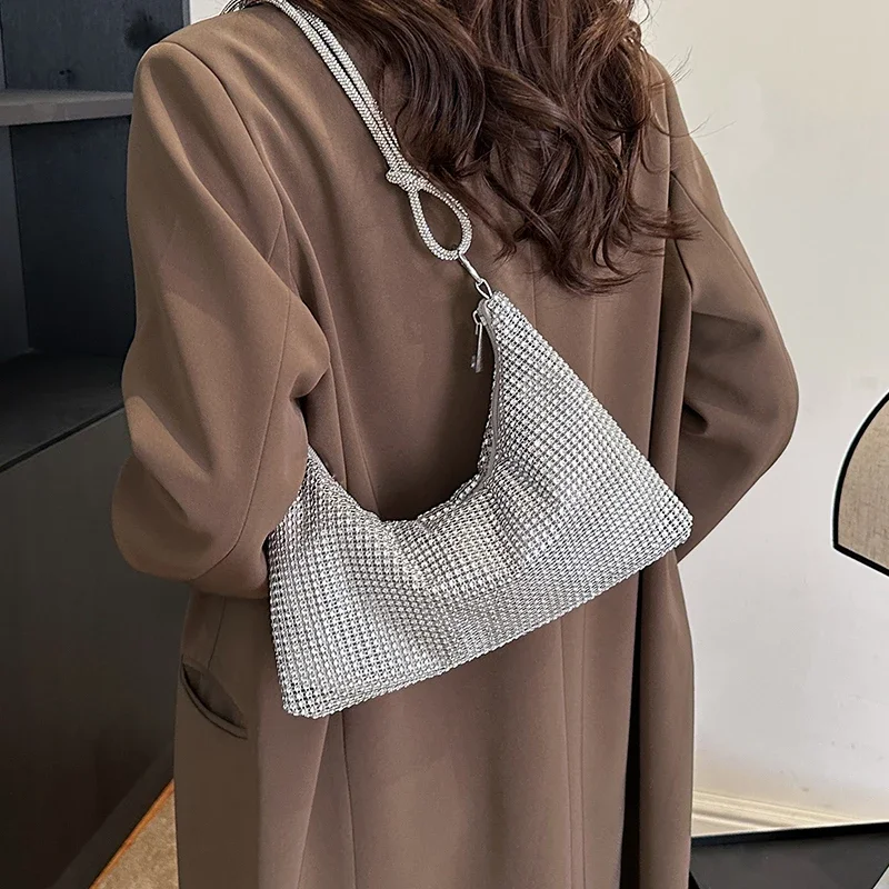 Designer Bag Women Luxury 2024 Trend Shoulder Bag Shiny Rhinestone Handbag Underarm Evening Bag Crescent Shape for Party Wedding