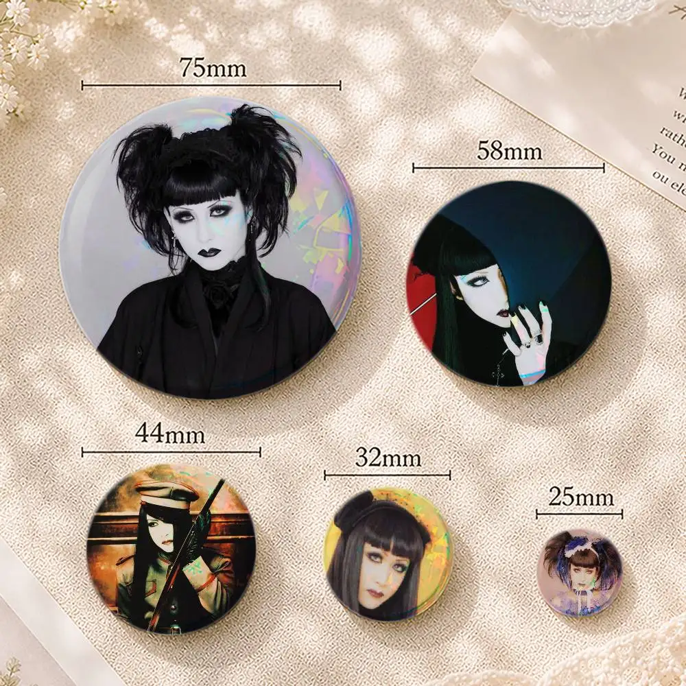 Mana M-Malice Gothic Mizer Creative Tin Button Pins Brooch Badges Kids Gift
