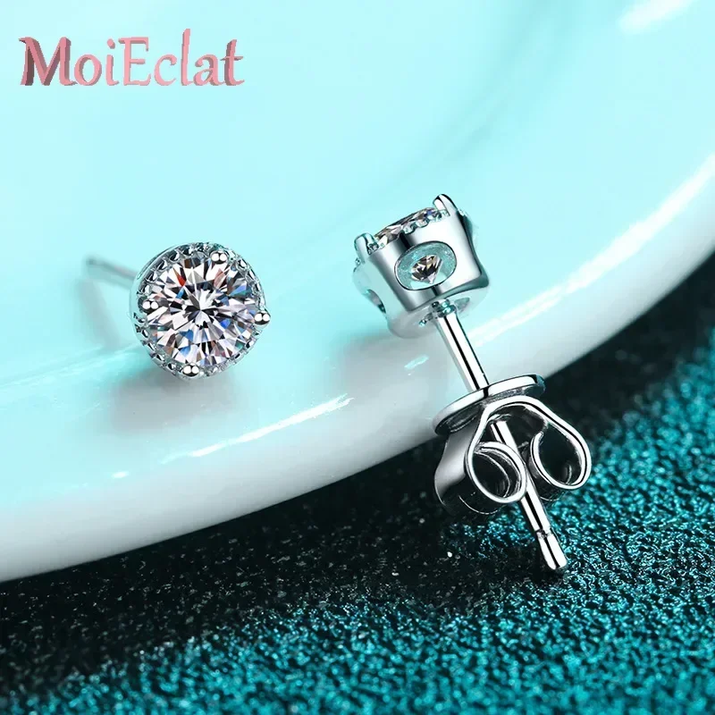 

Luxury Elegant 0.6ct Round Moissanite Four-prong Stud Earrings for Women, Platinum Pt950 Ear Studs Fine Jewelry Birthday Gifts