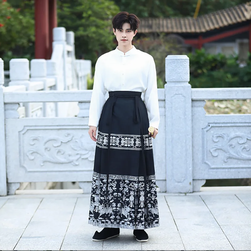 Hanfu กระโปรงหน้าม้าสำหรับผู้ชายกระโปรงพลีทสีทองงานสานแบบจีน kemeja Hitam + กระโปรงสำหรับ4XL ขนาดใหญ่พิเศษสำหรับฤดูหนาว