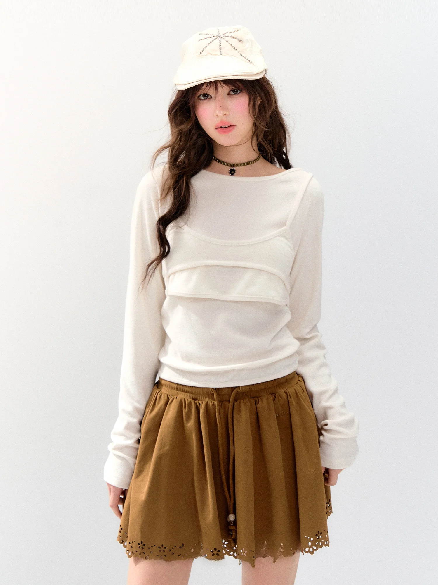 Guukahero Long Sleeve Flocking round Neck T-Shirt Women's Korean Style Strap Vest Two-Piece Set Flocking Top Casual Wear