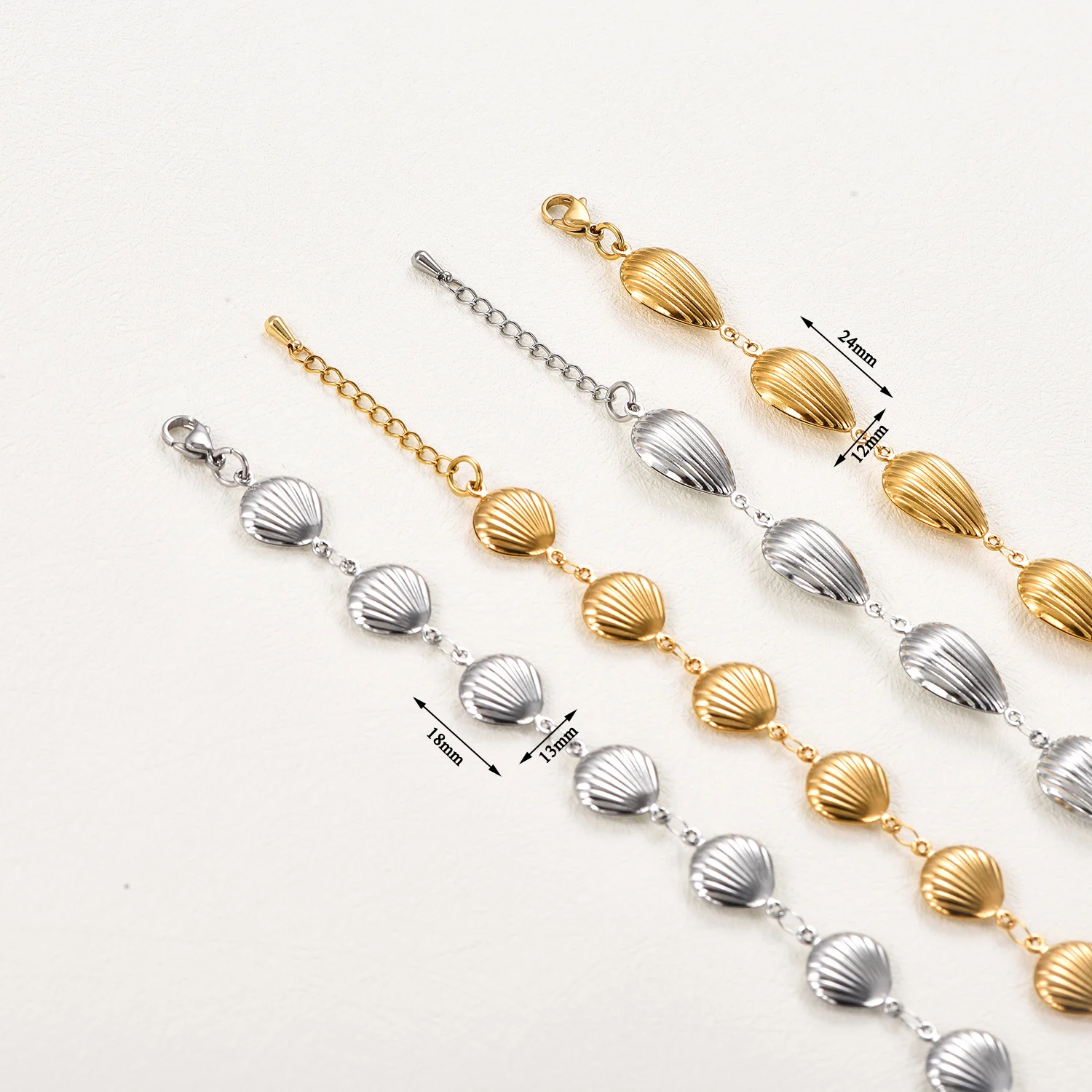 Sommer-Strand-Urlaub Wasserdichte Edelstahl-Armbänder und Fußkettchen Hypoallergener Muschelförmiger Schmuck für Frauen und Mädchen – Detail 2