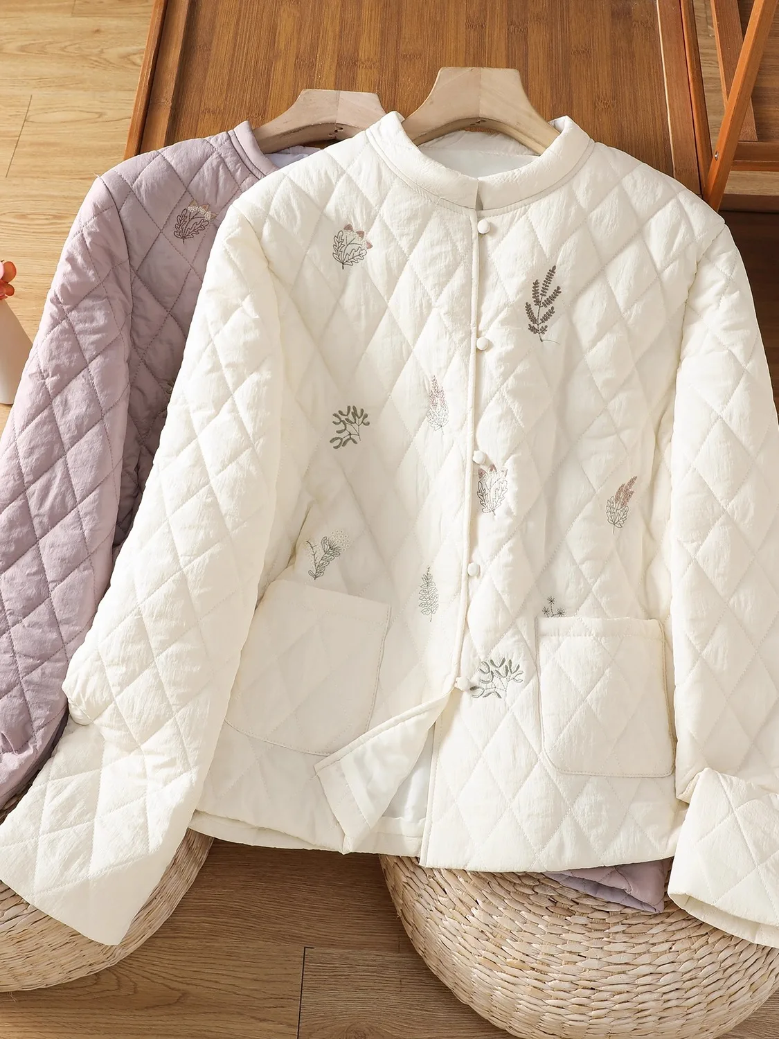 

New Chinese Sle Lightweight Warm down Cotton Jaet ort Outerwear Women Winter Casual Loose Personali National Sle St...