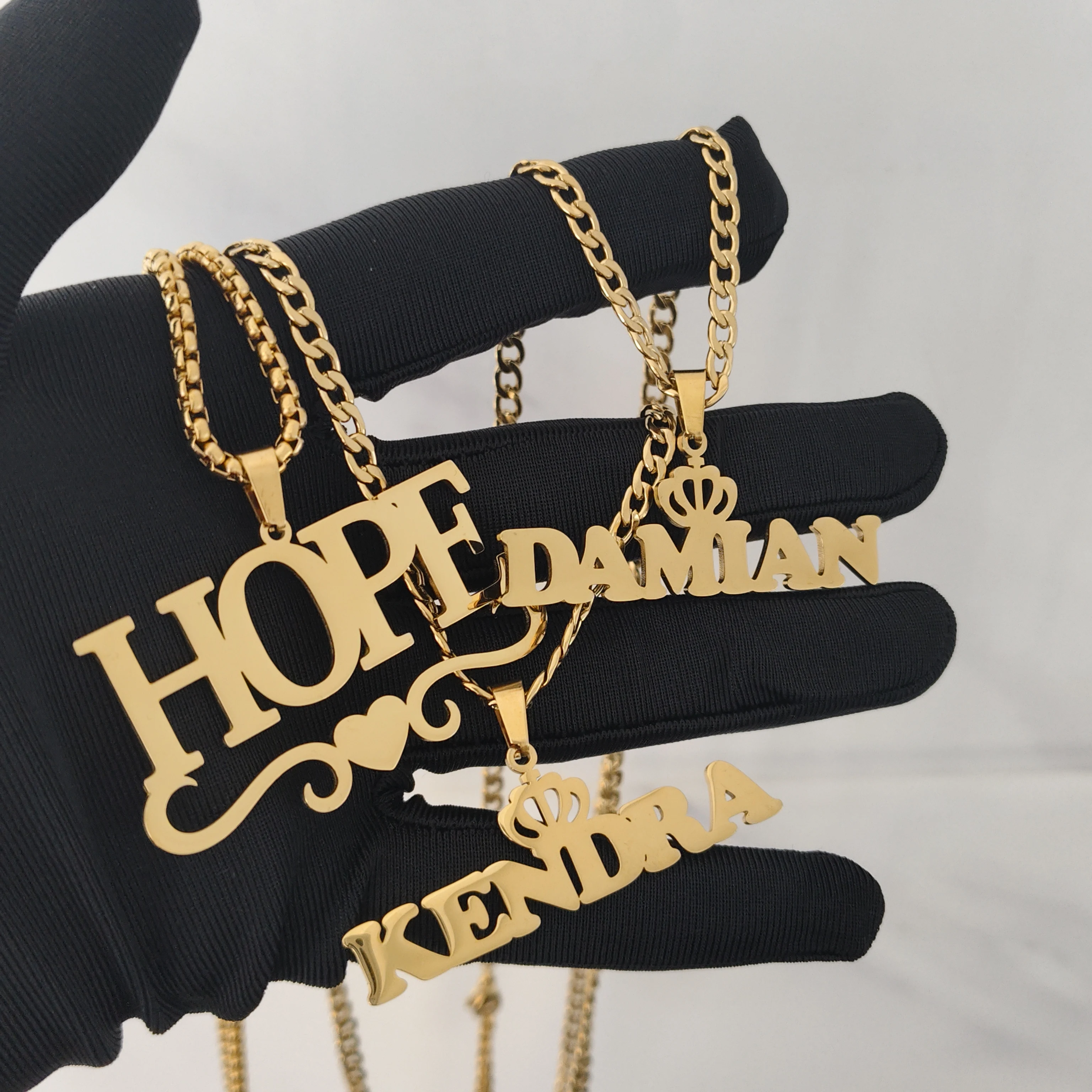 

DHQH New Wholesale Customized Name Necklace Personalized Letter/Logo Cute Snake Chain Pendant Exquisite Gift Factory Direct Sale