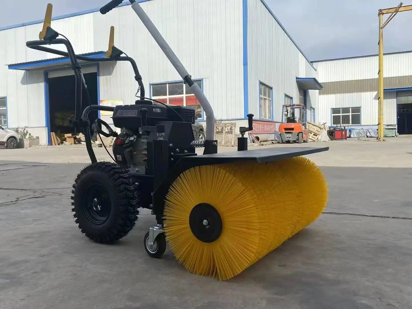 Snow Sweeper with Brush Artificial Grass Electric Brush Artificial Grass Sand Filling Brush Road Sanitation Snowplow