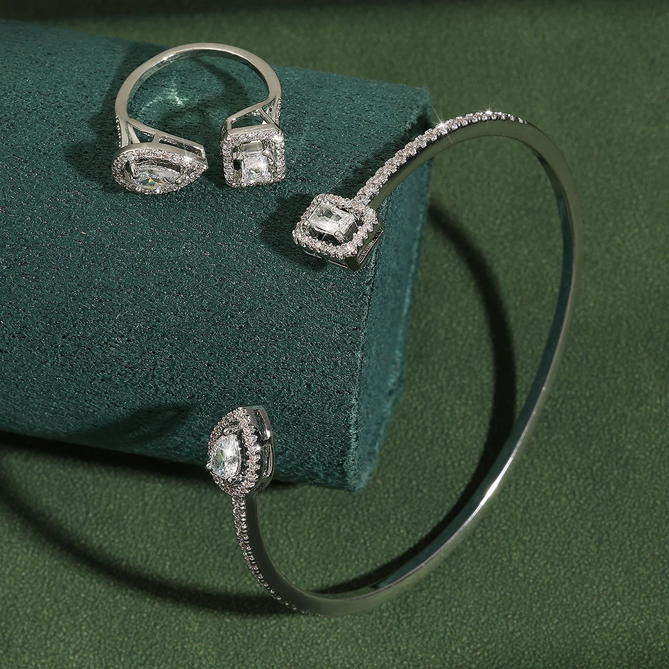 ZAKOL 2-teiliges Set Luxuriöses Geometrisches Quadratisches Wassertropfen-Armreif- und Ring-Set für Damen mit AAA-Zirkonia Hochzeitsschmuck – Detail 11