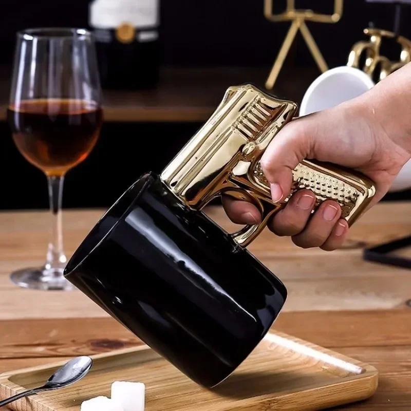 

Pistol Jug Ceramic Mugs Gun Personality Water Bottle Coffee Cups Boys Day Gift Foreign Trade Drinkware Creative New Exoti