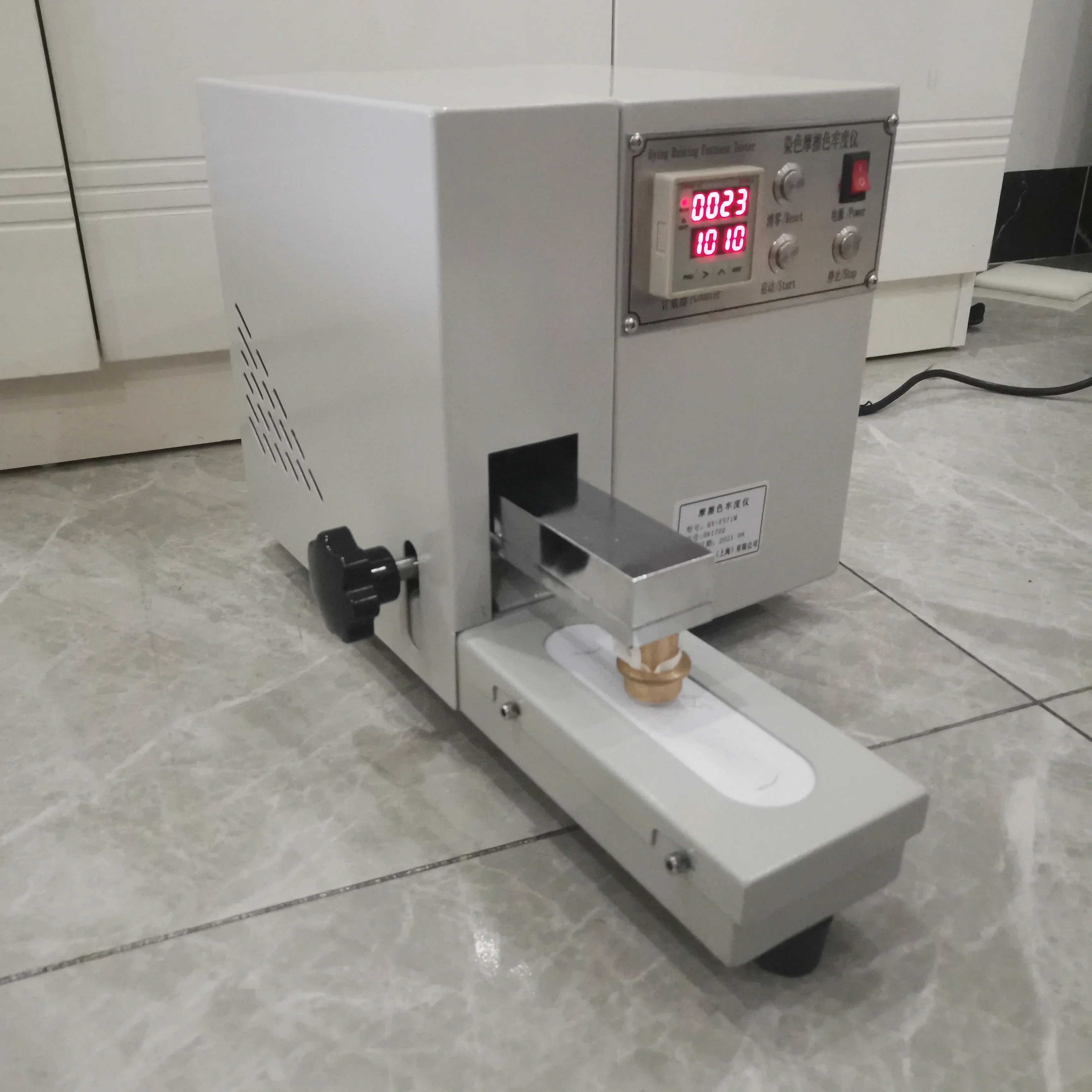 

Dry Wet Dying Rubbing Fastness Tester Electric Crock Meter Crocking Machine Friction Color Fastness Tester