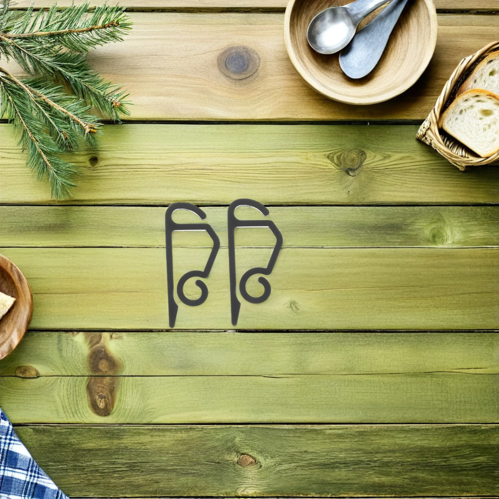 100 Buah Klip Lampu Natal Hitam Anti Karat Gantungan Lampu Tali Luar Ruangan untuk Dekorasi Lampu Musiman Liburan Atap Talang